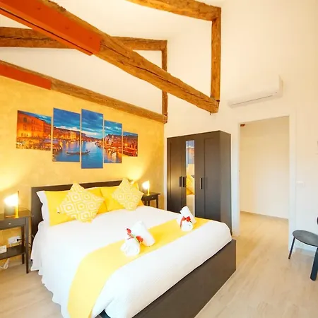 Lägenhet Calle De Le Tre Crose Venedig